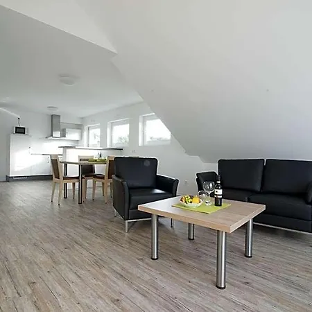 Boardinghouse N22 Oberboihingen מלון 3*